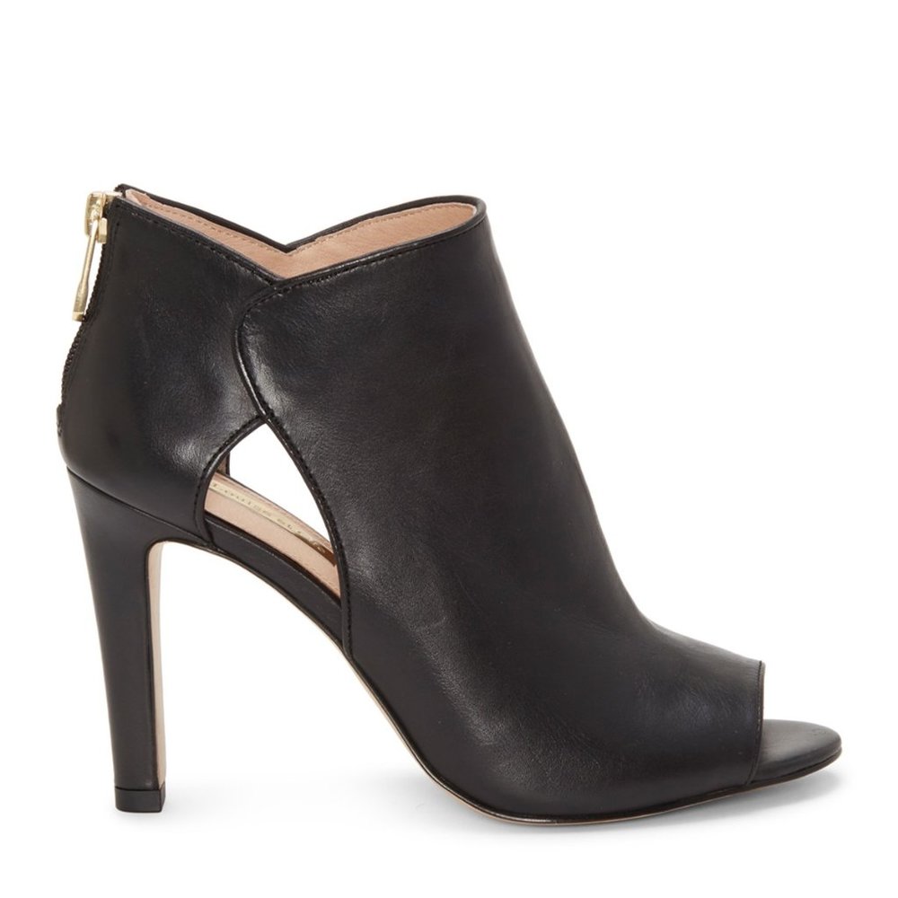 Women's Black Leather Heel Bootie Size 11M